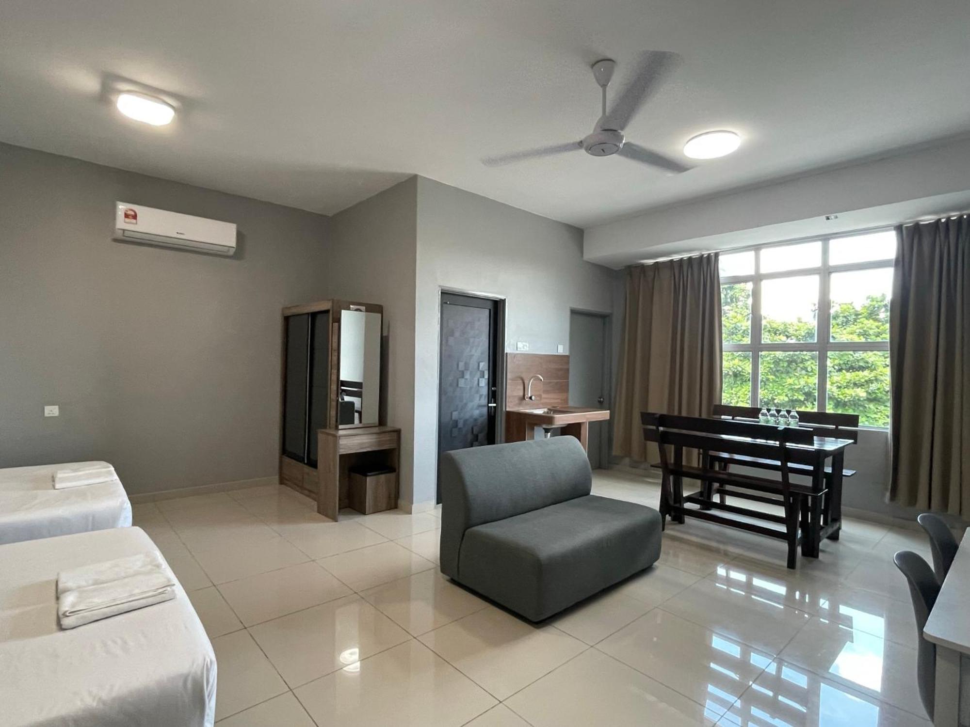 Reno Hotel Ipoh Exterior photo